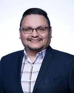 eivind-flores-headshot